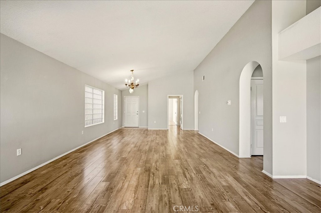 19146 Oak Property Photo 11