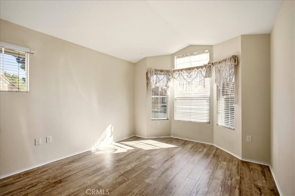 19146 Oak Property Photo 27
