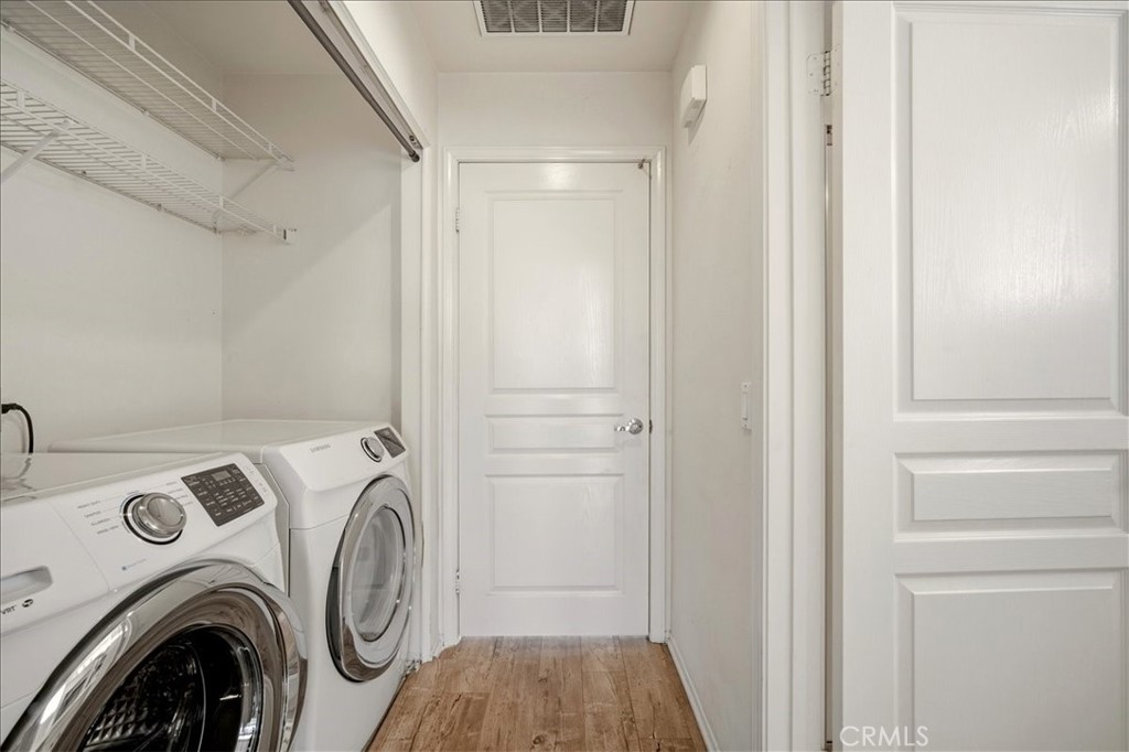 19146 Oak Property Photo 28