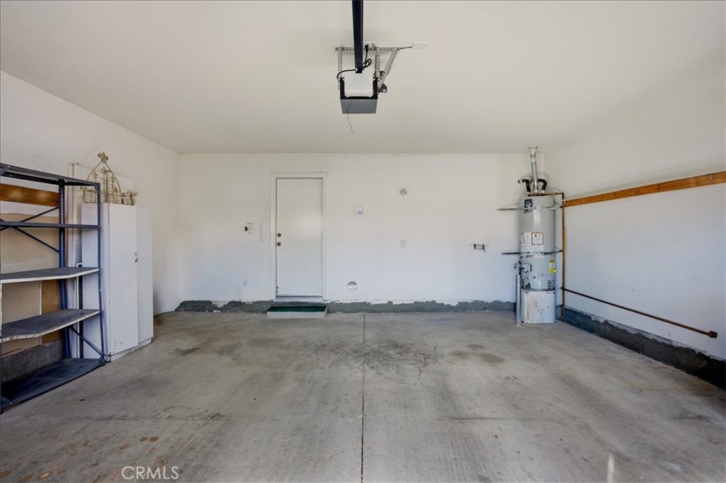 19146 Oak Property Photo 35