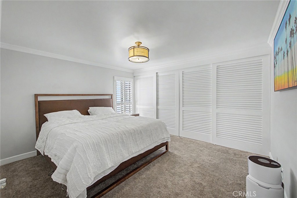 6315 Marina Pacifica Drive S Property Photo 6