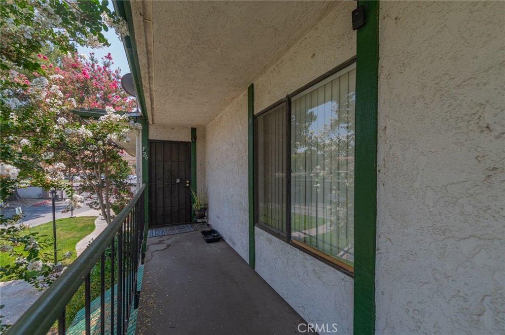 1735 E Washington Street F-26 Property Photo 1