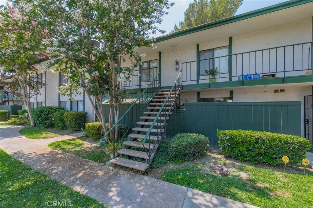 1735 E Washington Street F-26 Property Photo 1