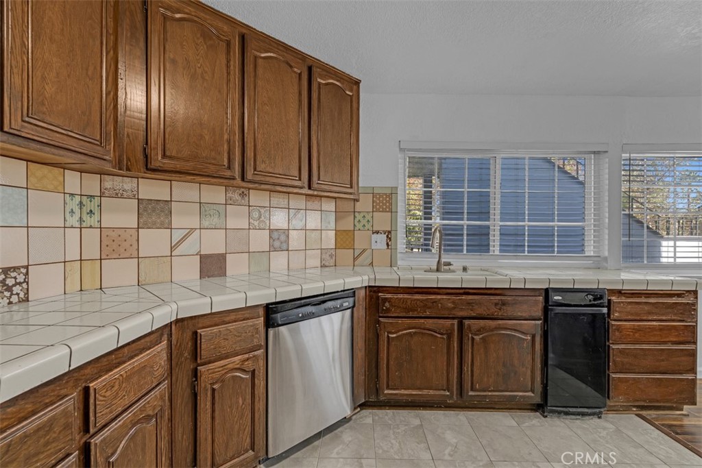1005 Lakeview Property Photo 20