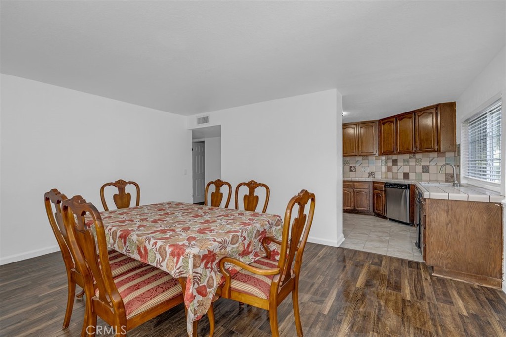 1005 Lakeview Property Photo 22
