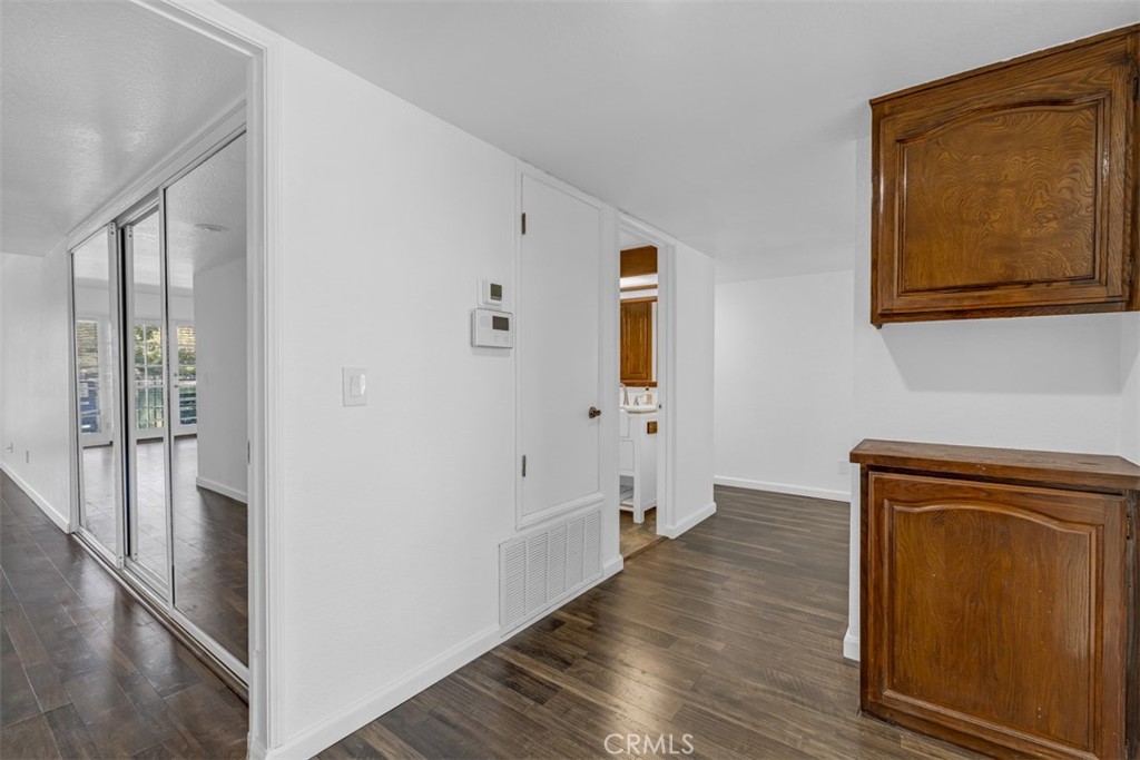 1005 Lakeview Property Photo 25