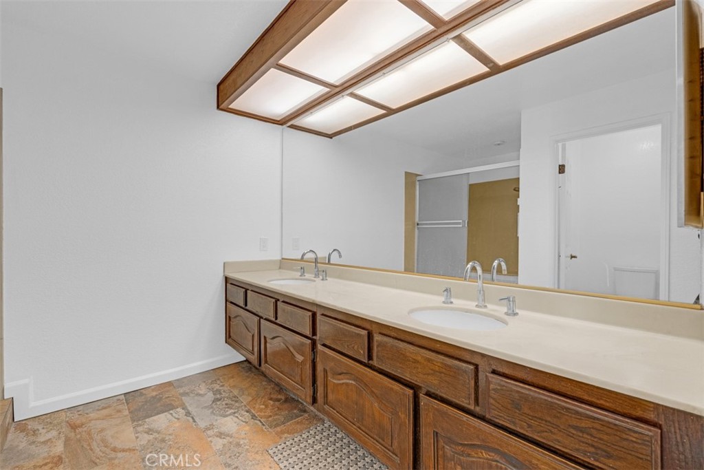 1005 Lakeview Property Photo 33