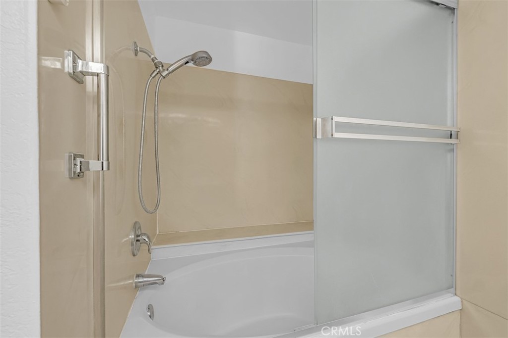 1005 Lakeview Property Photo 34