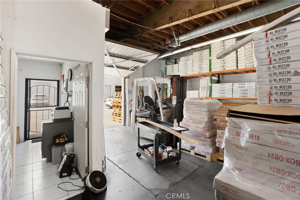129 S 8th Property Photo 15
