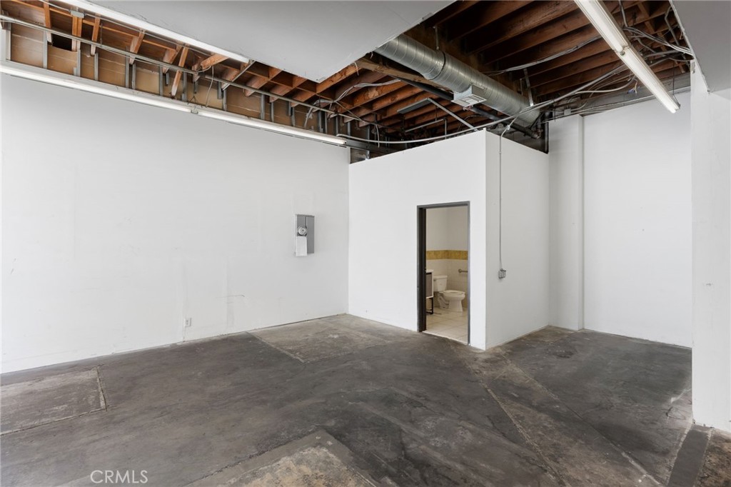 129 S 8th Property Photo 26