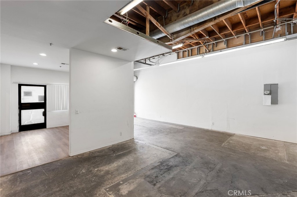 129 S 8th Property Photo 29