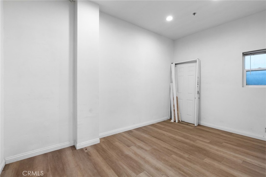 129 S 8th Property Photo 30
