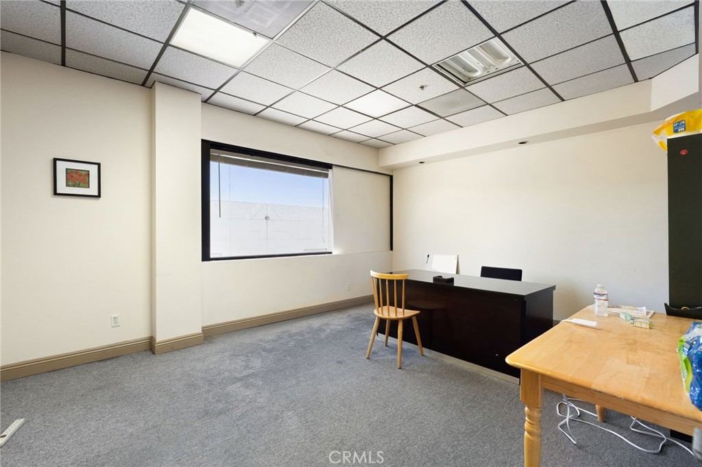 129 S 8th Property Photo 46