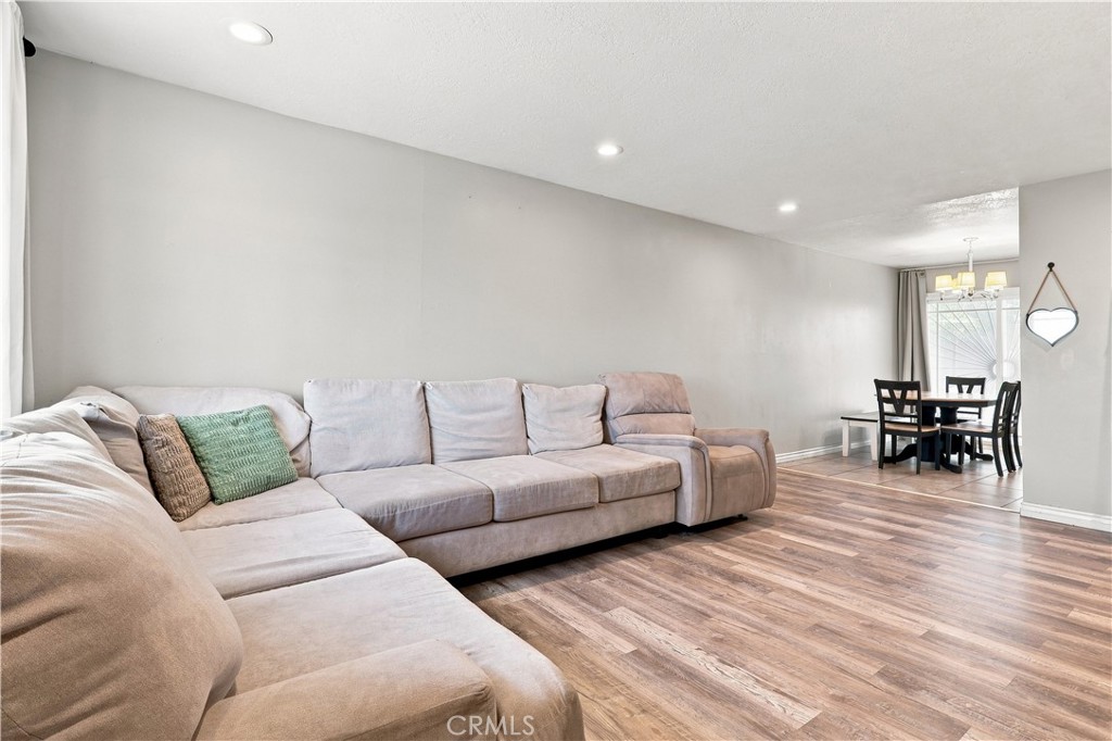 1530 Athol Street Property Photo 5