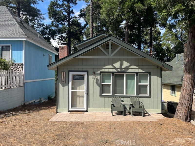 23376 Crestline Road Property Photo 2
