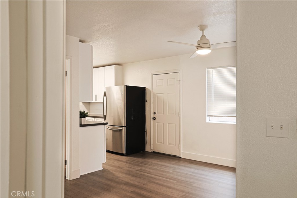 2214 W Wardlow Property Photo 6