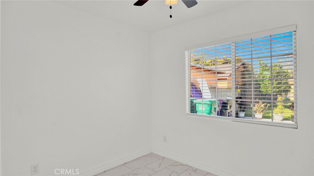2239 W Lincoln Street Property Photo 20