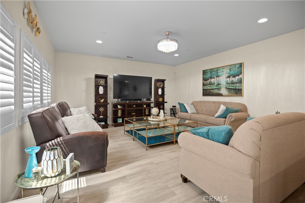 16773 Buttonwood Lane Property Photo 6