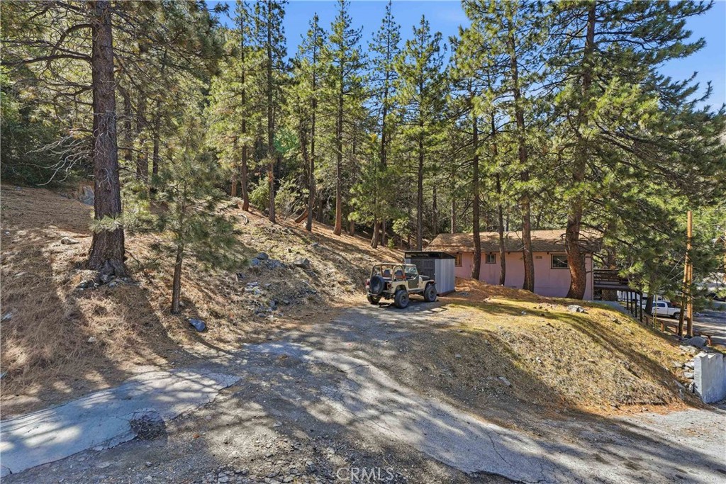 2073 Mojave Scenic Drive Property Photo 3
