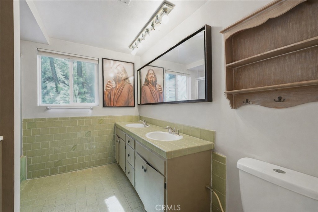 2073 Mojave Scenic Drive Property Photo 10