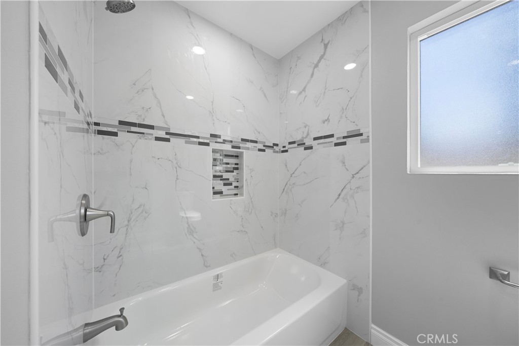 675 Palo Alto Avenue Property Photo 9