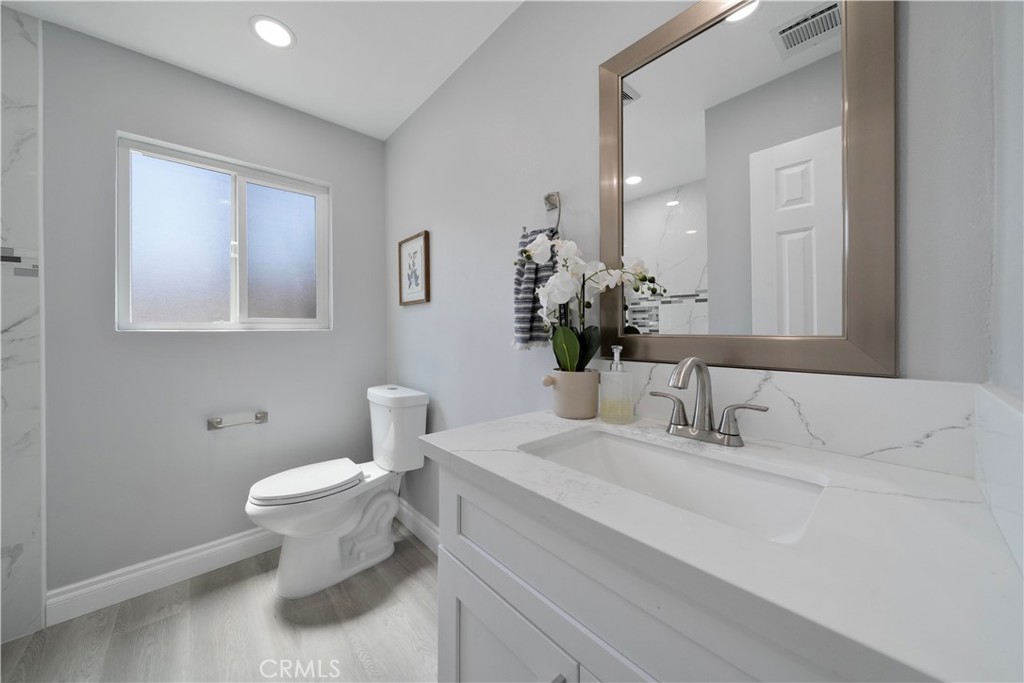 675 Palo Alto Avenue Property Photo 10
