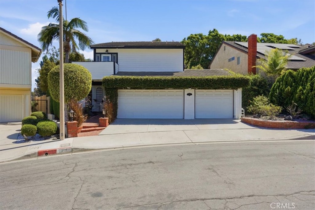 710 S Ridgeview Property Photo 1