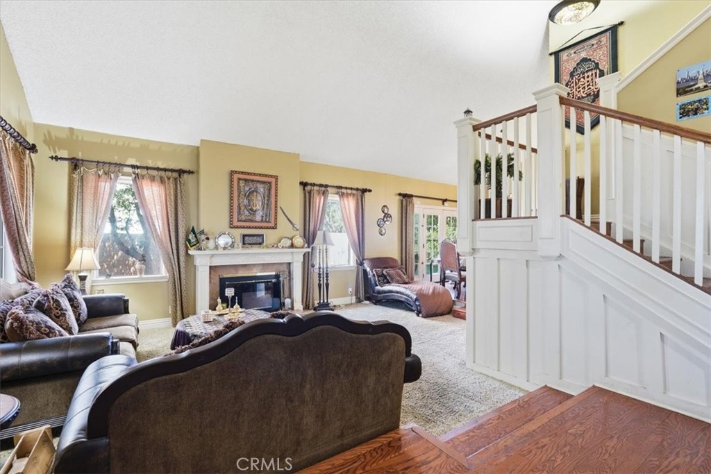 710 S Ridgeview Property Photo 8