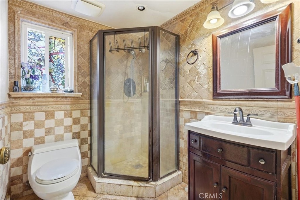 710 S Ridgeview Property Photo 34