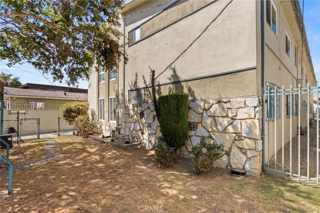 3823 Wisconsin Property Photo 11