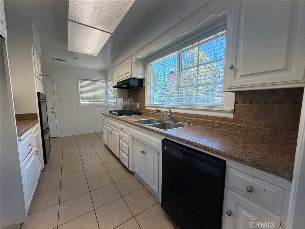 8005 Garfield Street Property Photo 11