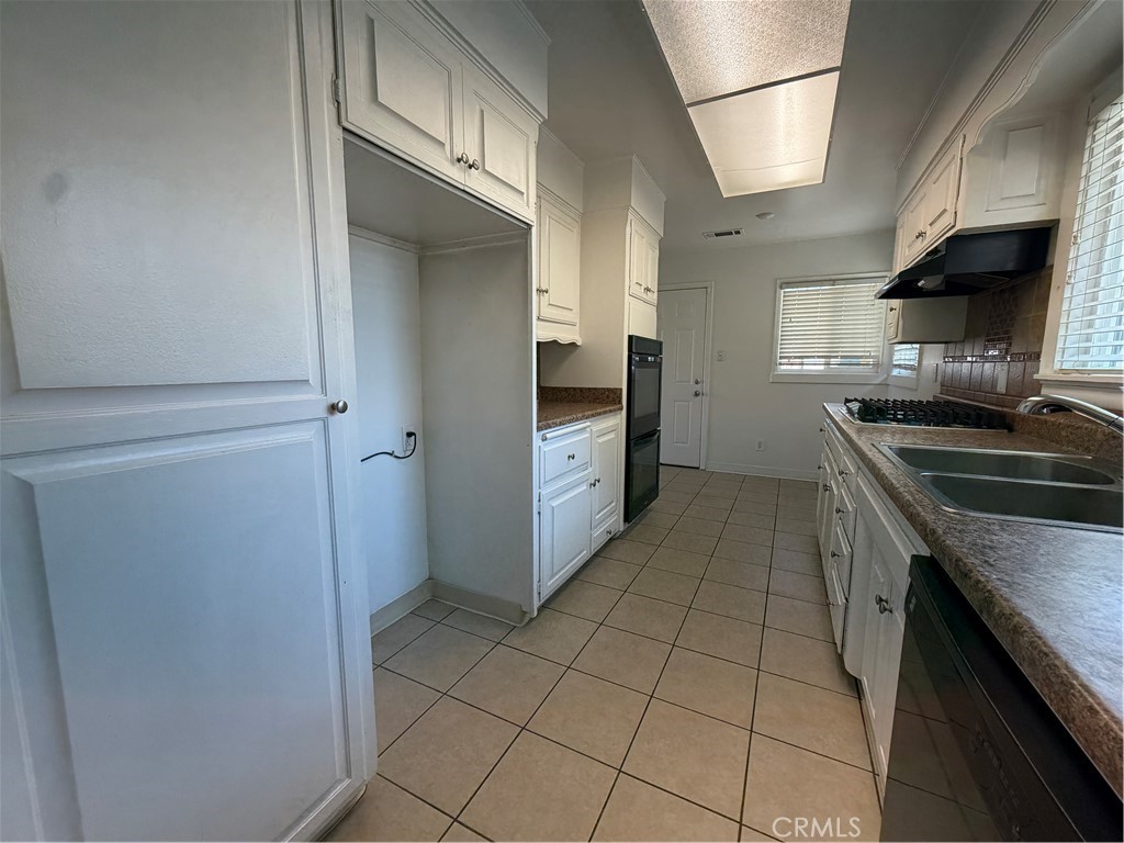 8005 Garfield Street Property Photo 12