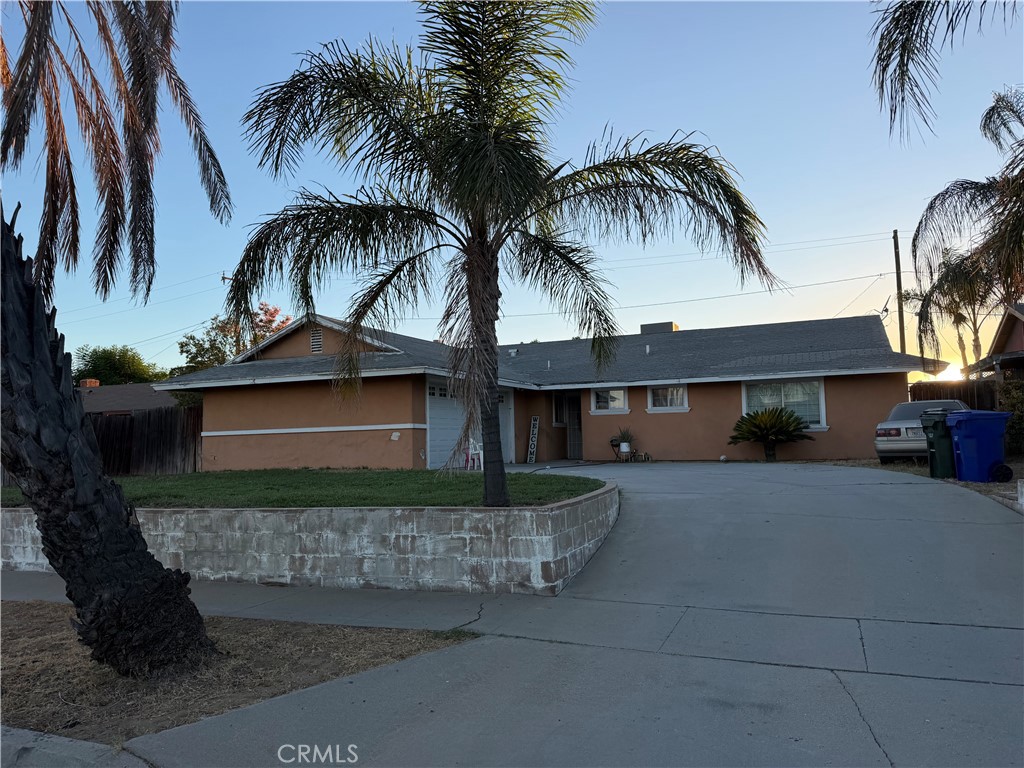 9764 Vine Property Photo 1