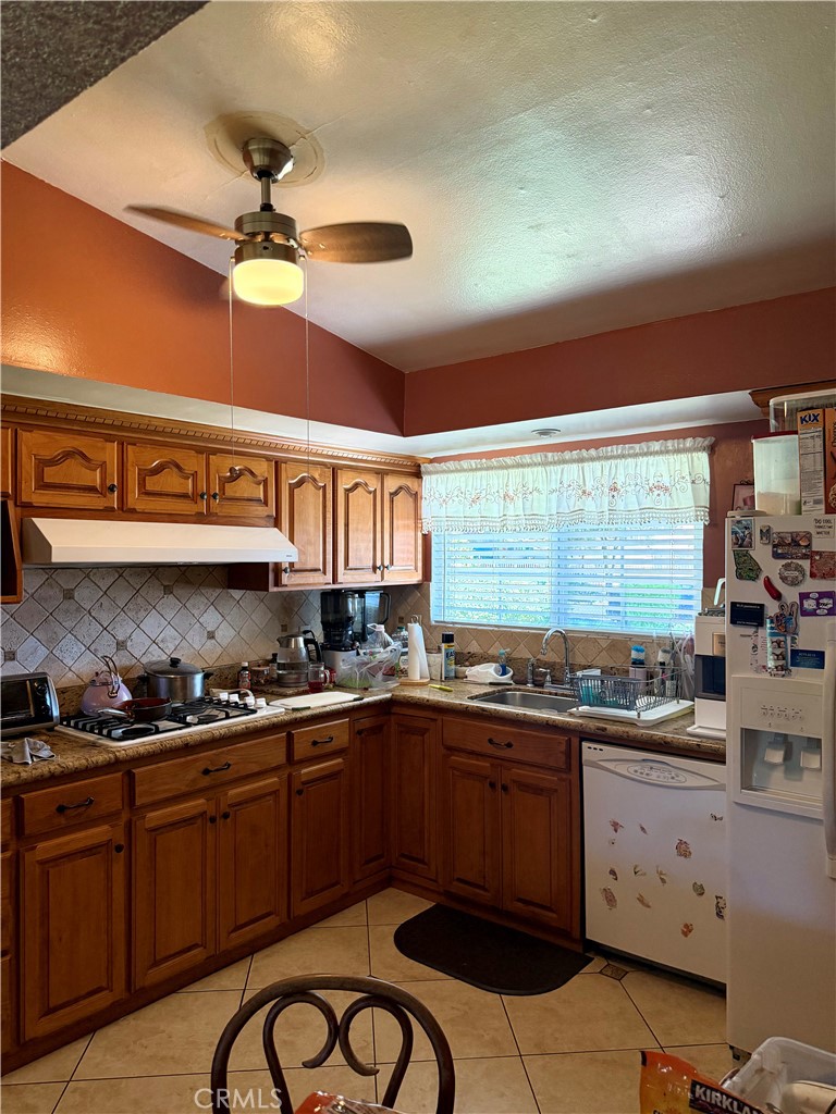 1245 Ross Property Photo 7