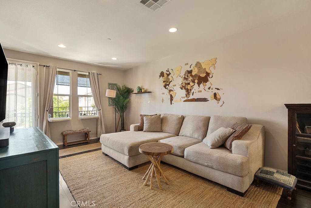 821 E Cassia E Property Photo 4