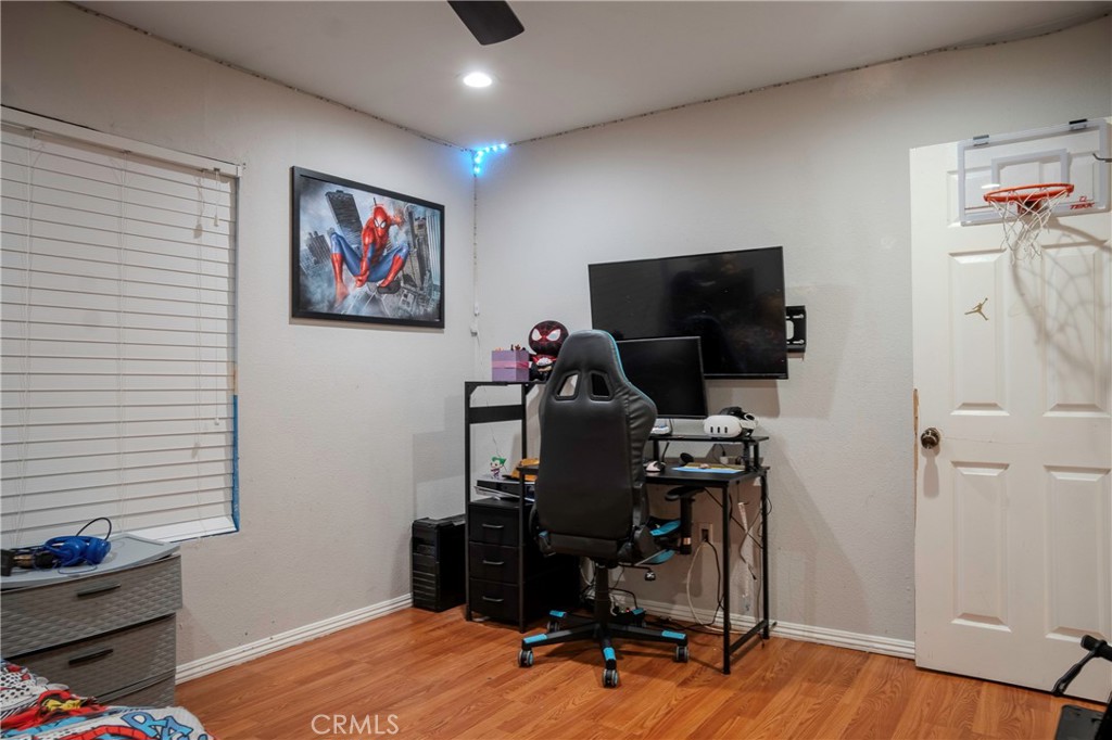 616 S Belden Property Photo 15