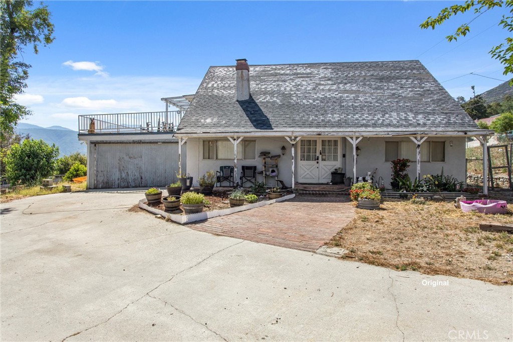 810 Hillyfield Property Photo 3
