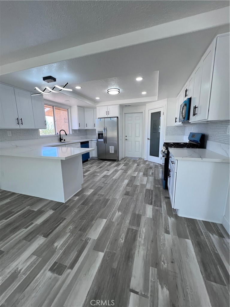 11490 4th Property Photo 4