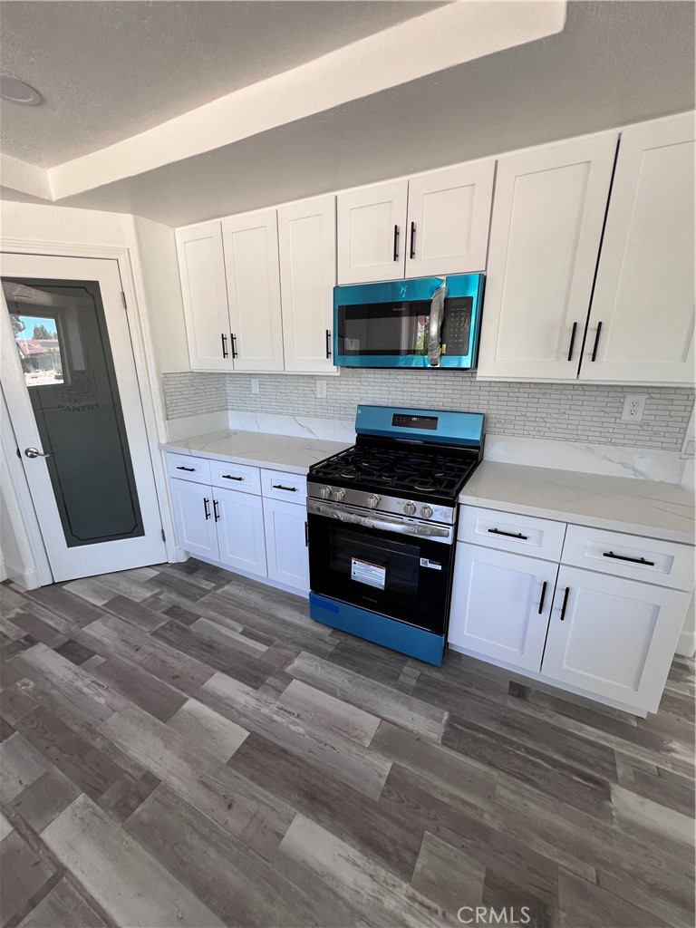 11490 4th Property Photo 6