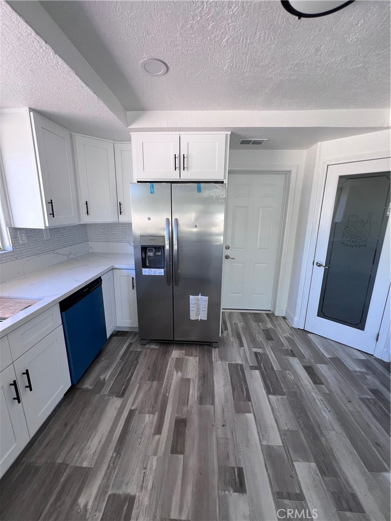 11490 4th Property Photo 7