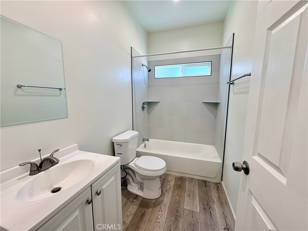4585 Hawthorne C Property Photo 8