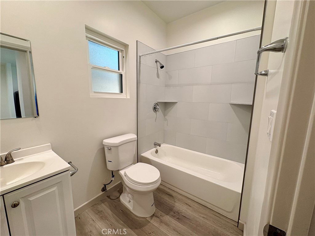 4585 Hawthorne C Property Photo 13