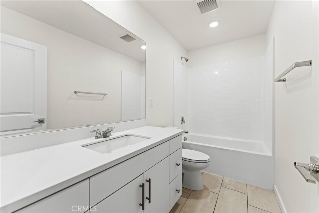 588 Calderwood Lane Property Photo 8