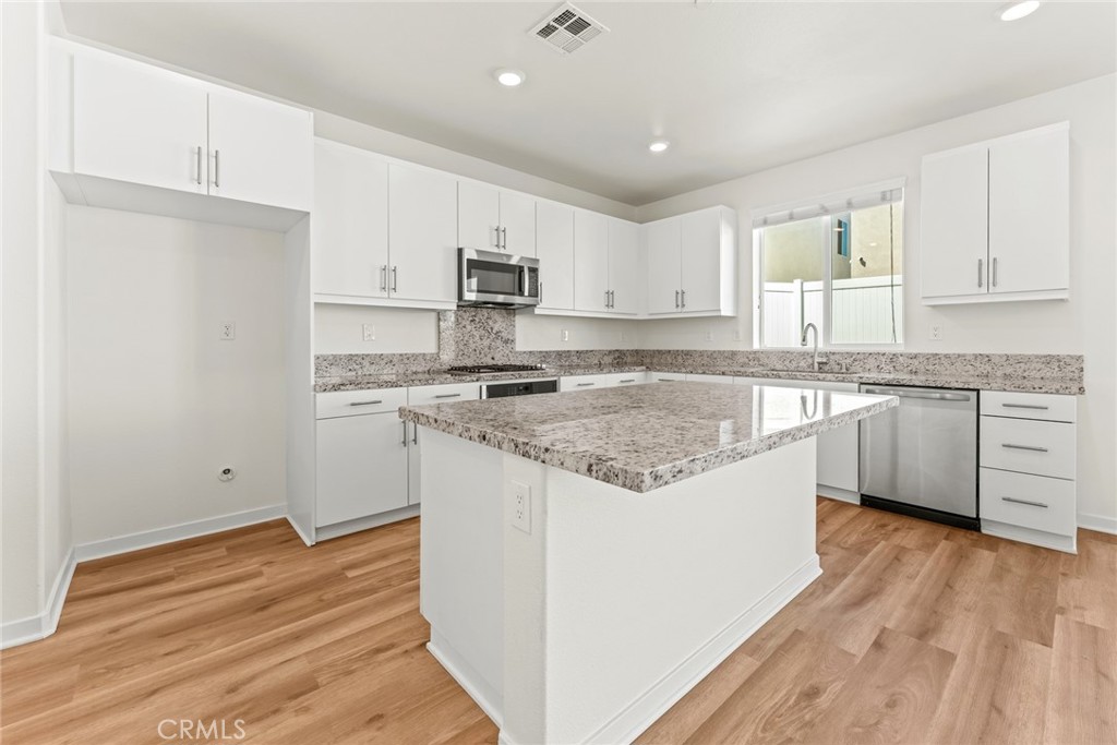 588 Calderwood Lane Property Photo 28