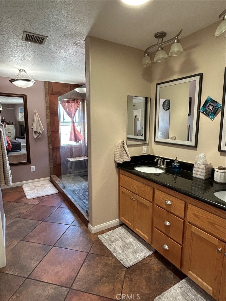 15455 Halinor Property Photo 10