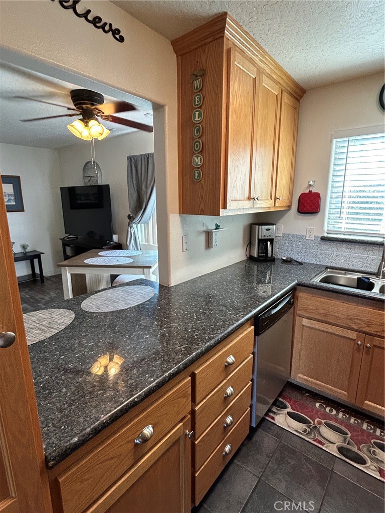 15455 Halinor Property Photo 21