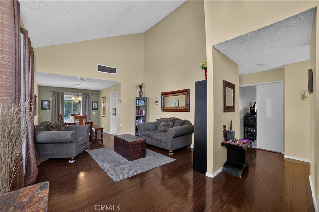 1270 Sherry Way Property Photo 11