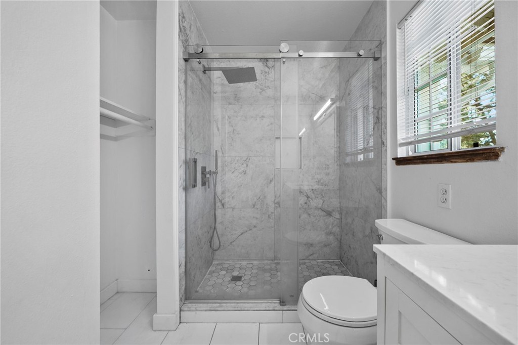 162 W Buffington Property Photo 40