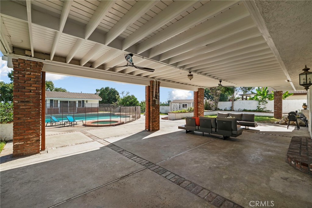 162 W Buffington Property Photo 48