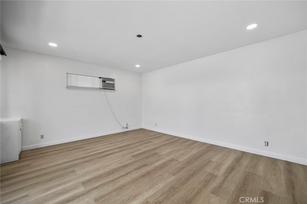 162 W Buffington Property Photo 55